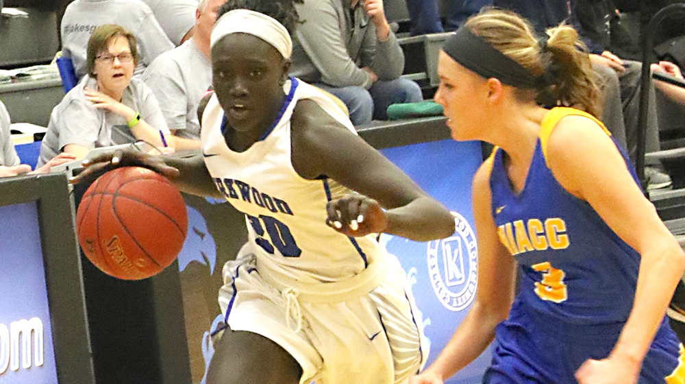 Ajak Paces No. 2 Eagles By Ellsworth
