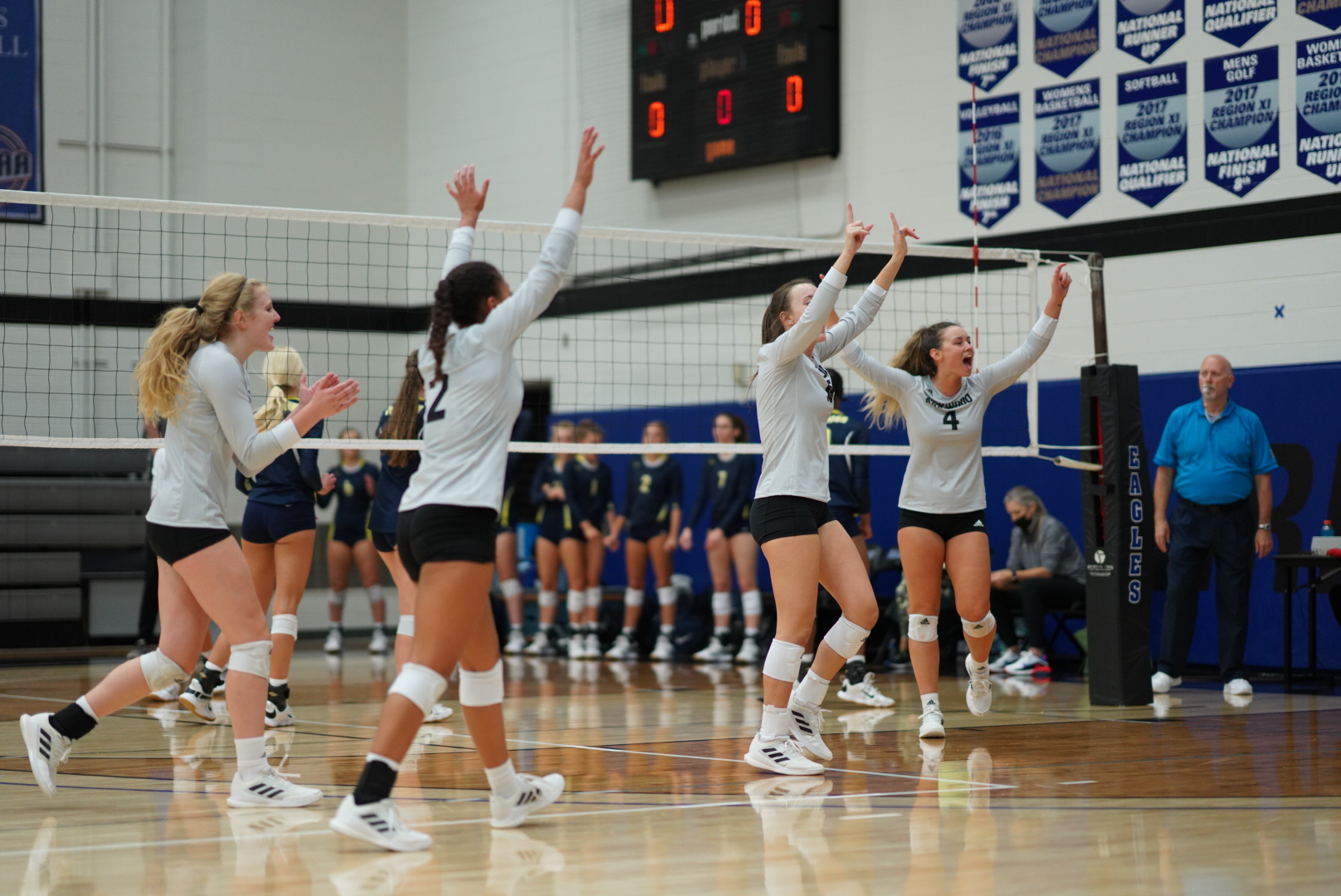 NO.8 EAGLES SPIKE NO.6 MCHENRY